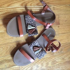 Old Navy Leopard Print Tassel Sandals